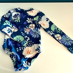 One piece swimming suite